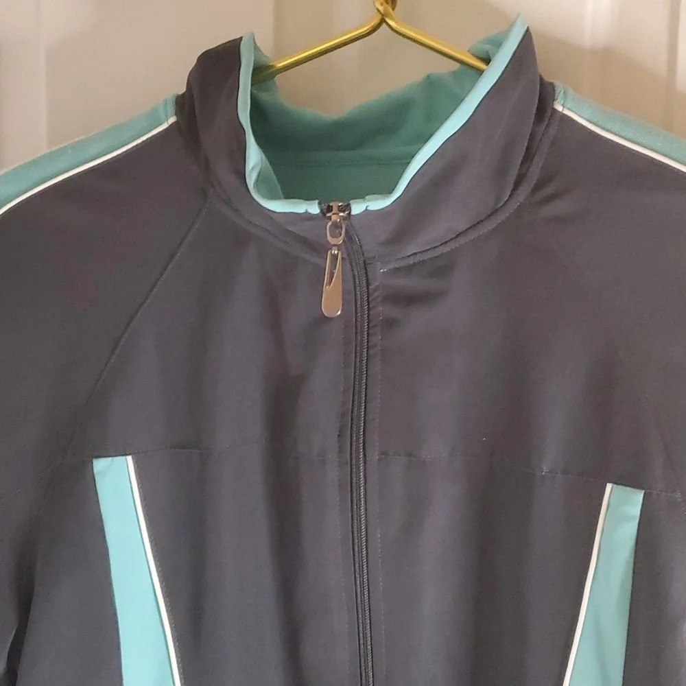 Green Tea Women's Athletic Windbreaker Full Zipper. Dark Grey and Teal - Picture 2 of 11